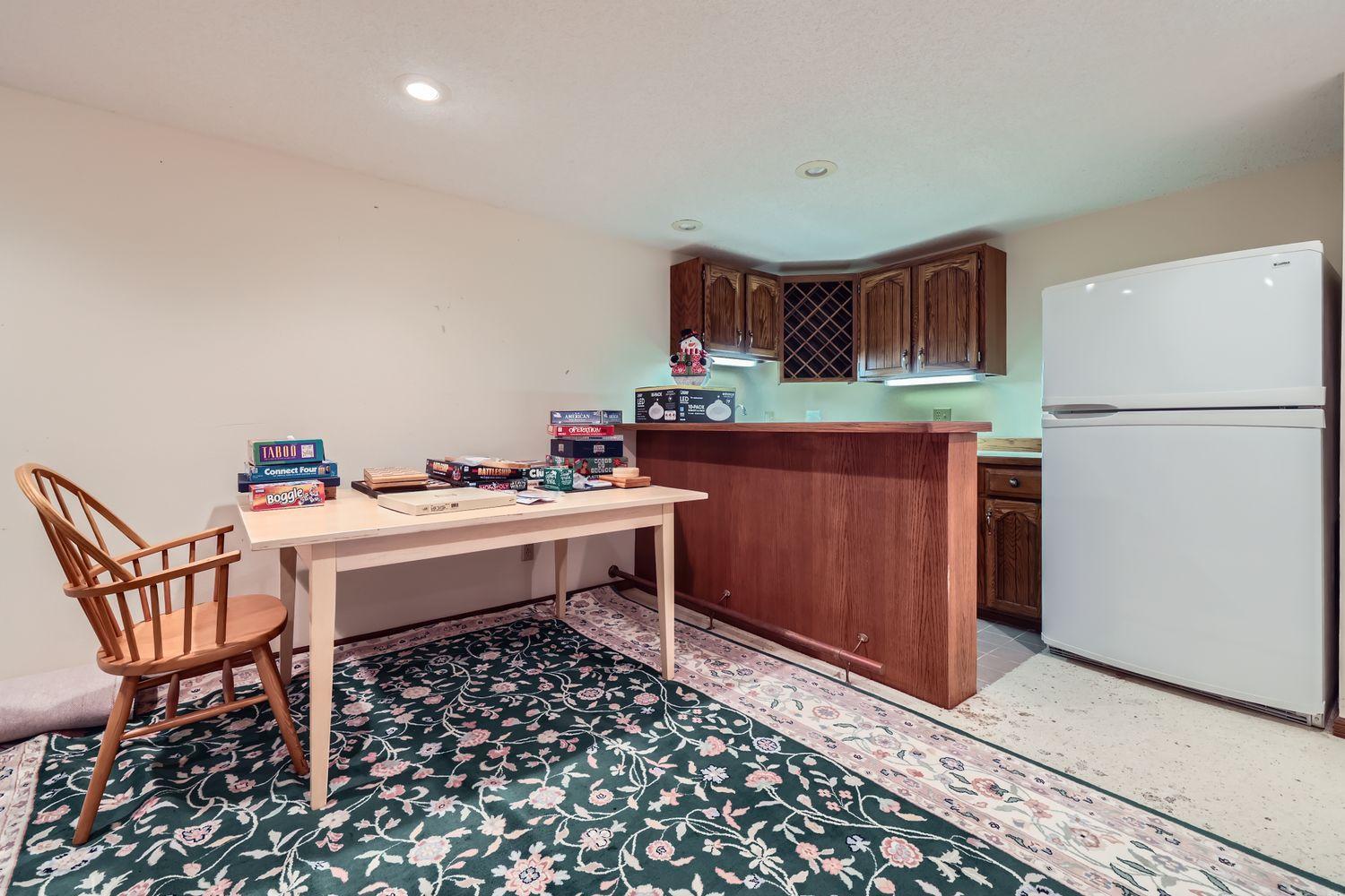 2350 Longview Circle