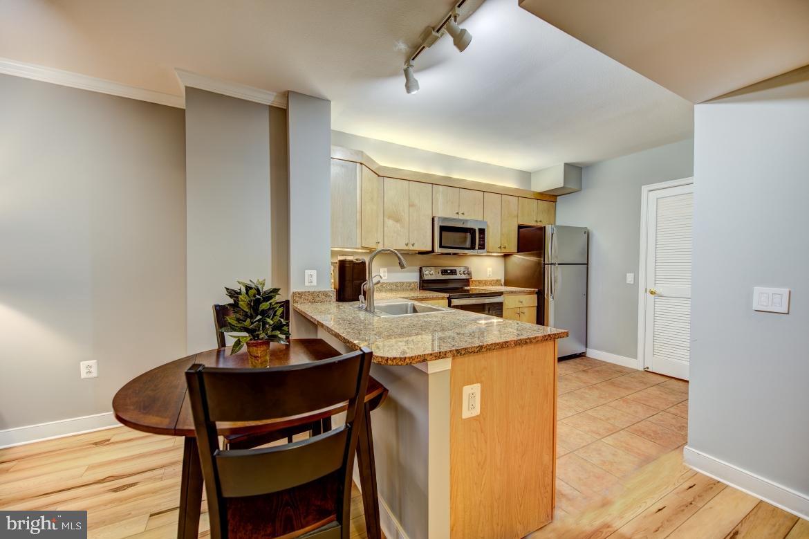 616 E STREET NW Unit: 809