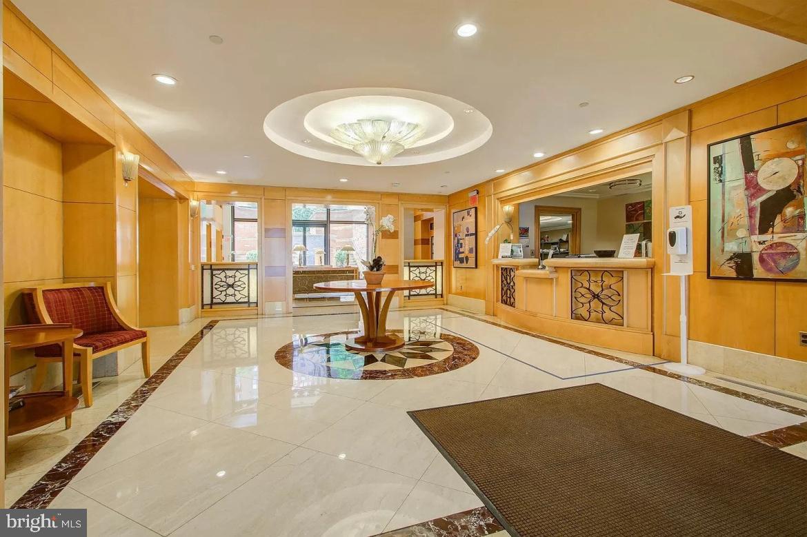 616 E STREET NW Unit: 809