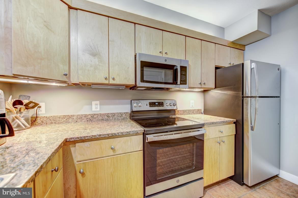 616 E STREET NW Unit: 809