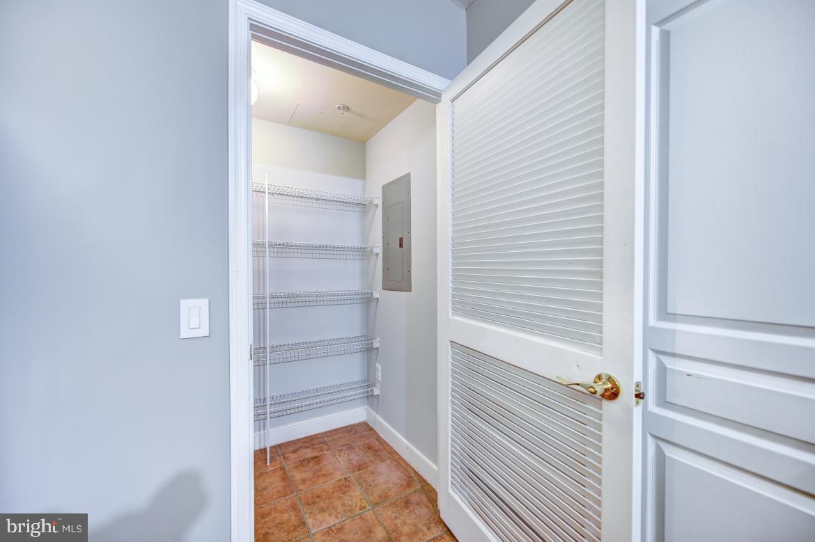 616 E STREET NW Unit: 809