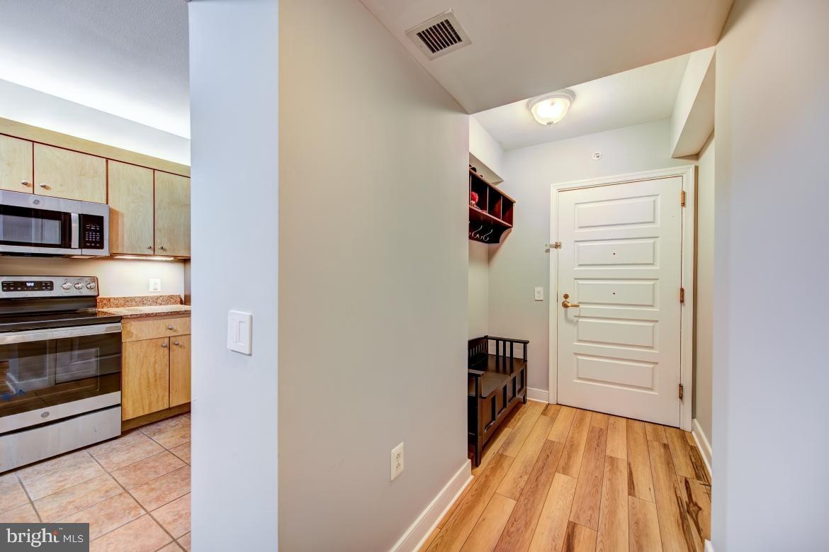 616 E STREET NW Unit: 809