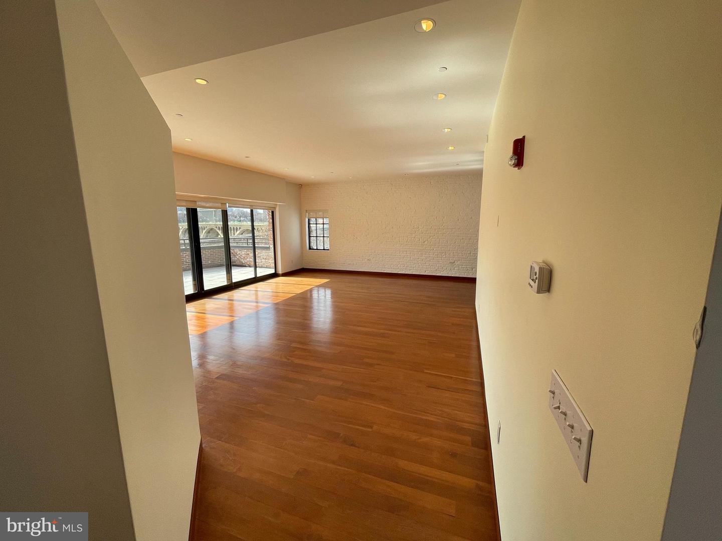 3336 CADYS ALLEY NW Unit: 201