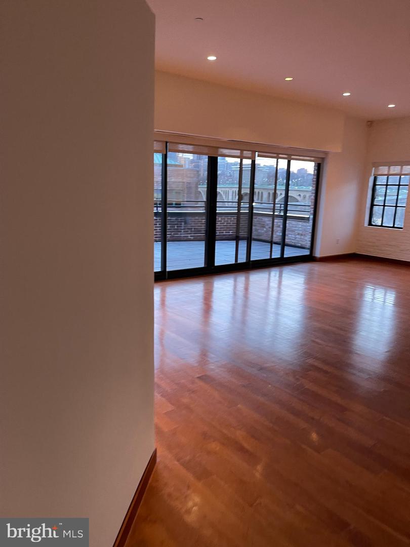 3336 CADYS ALLEY NW Unit: 201