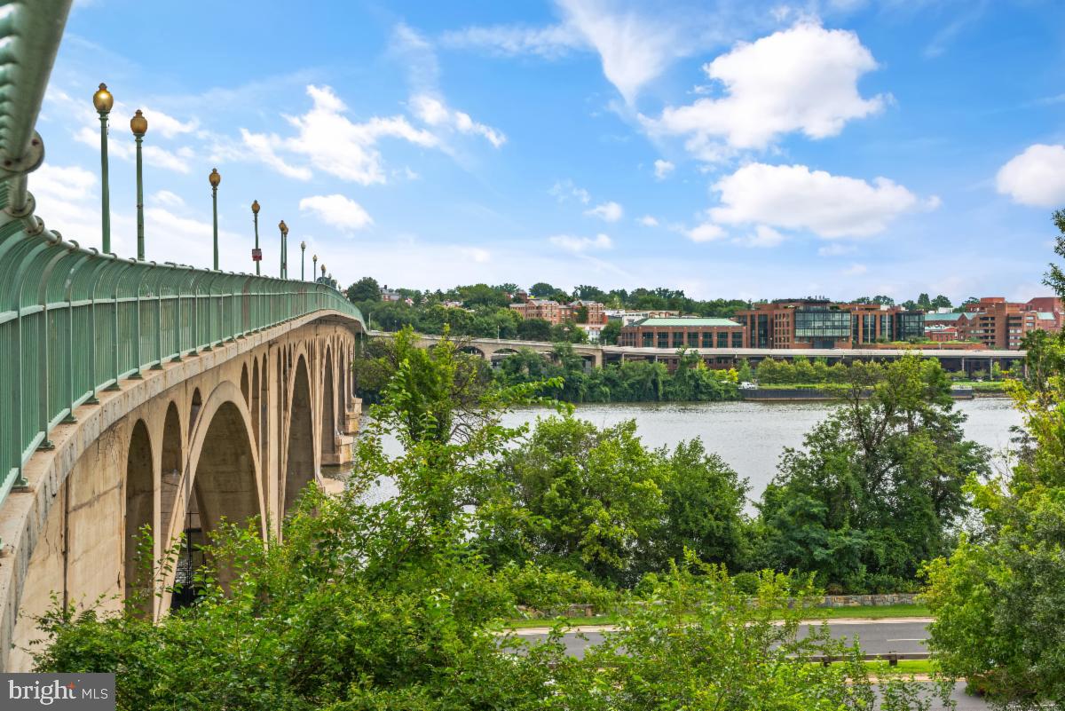 3336 CADYS ALLEY NW Unit: 201