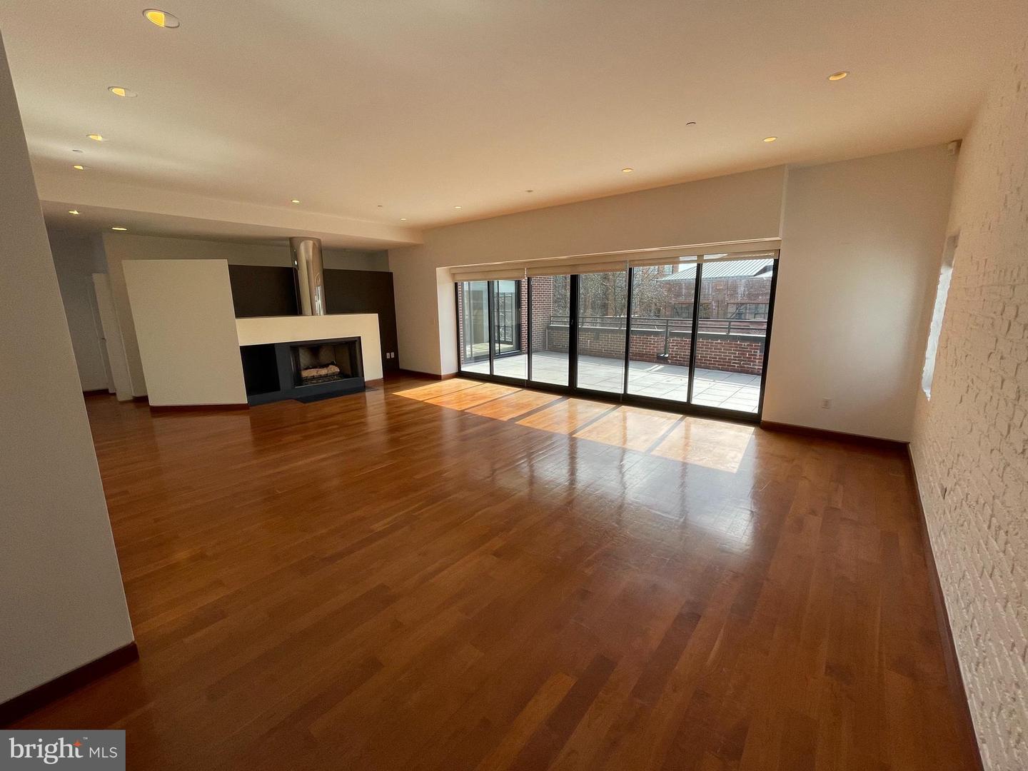 3336 CADYS ALLEY NW Unit: 201