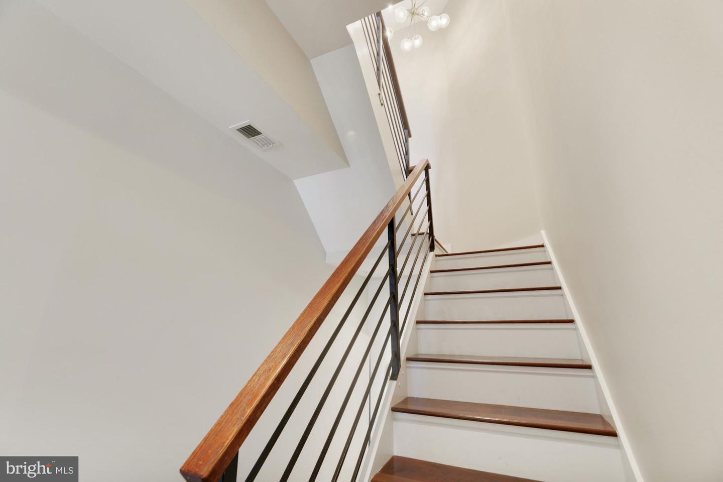 1215 N STREET NW Unit: 8
