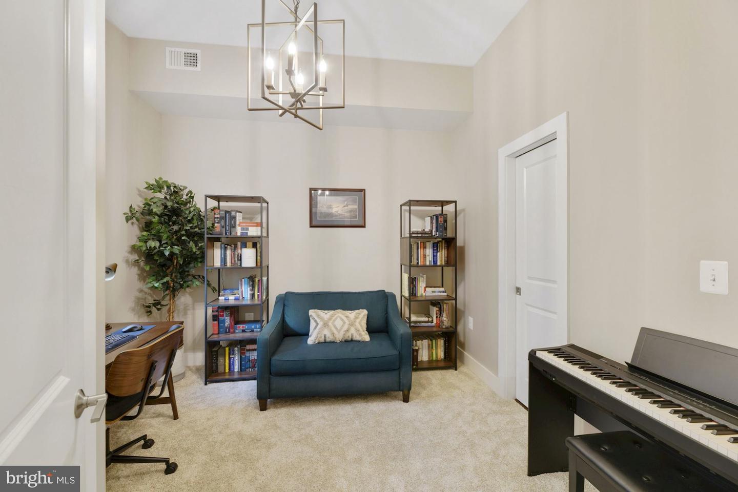 1215 N STREET NW Unit: 8