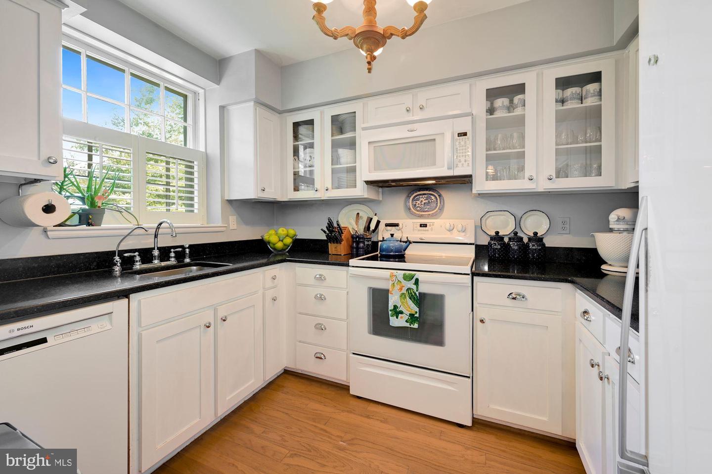 3864 PORTER STREET NW Unit: B362