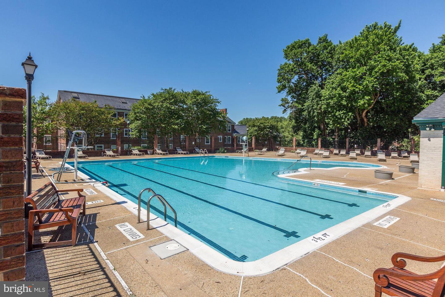 3864 PORTER STREET NW Unit: B362