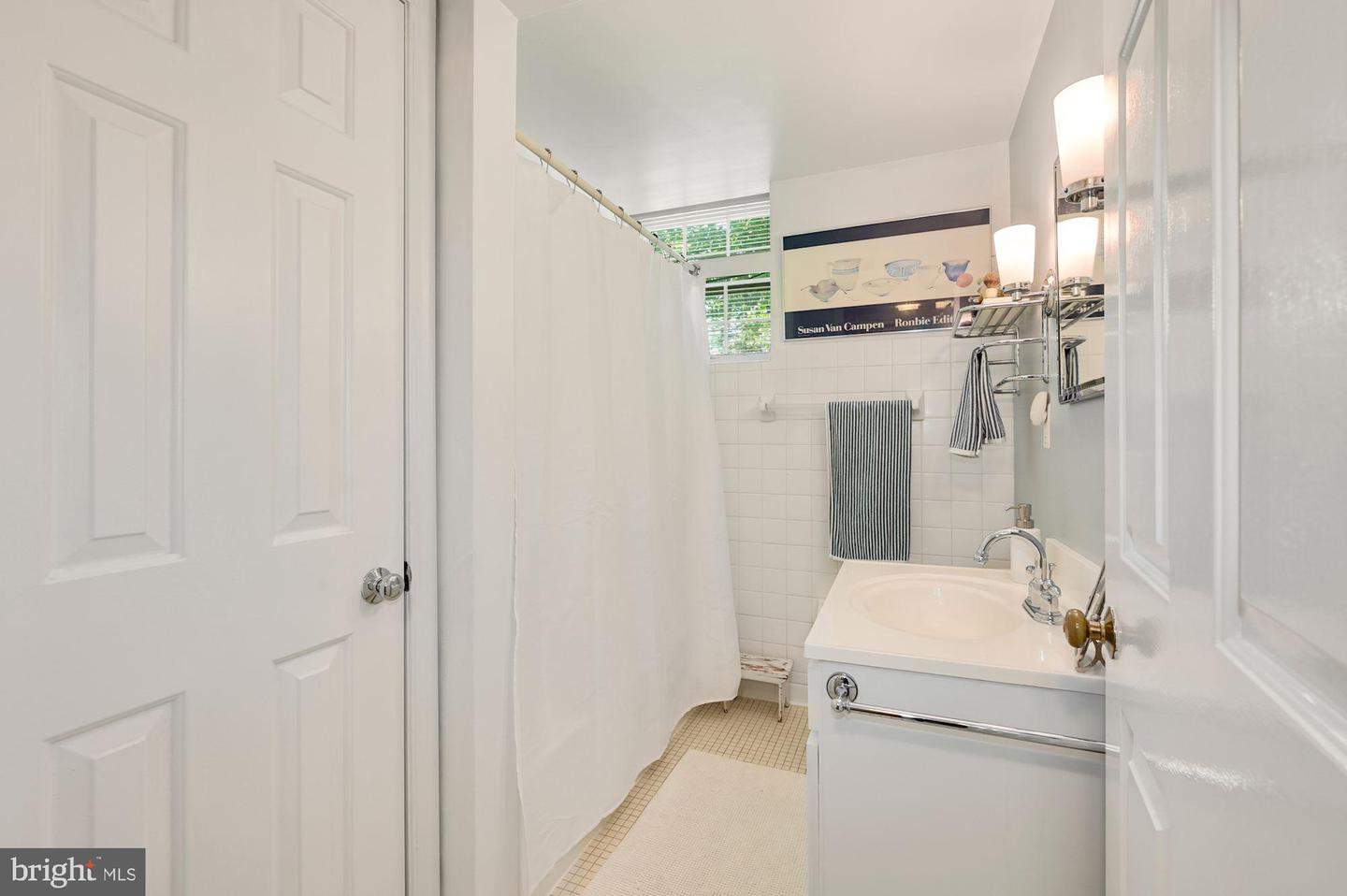 3864 PORTER STREET NW Unit: B362
