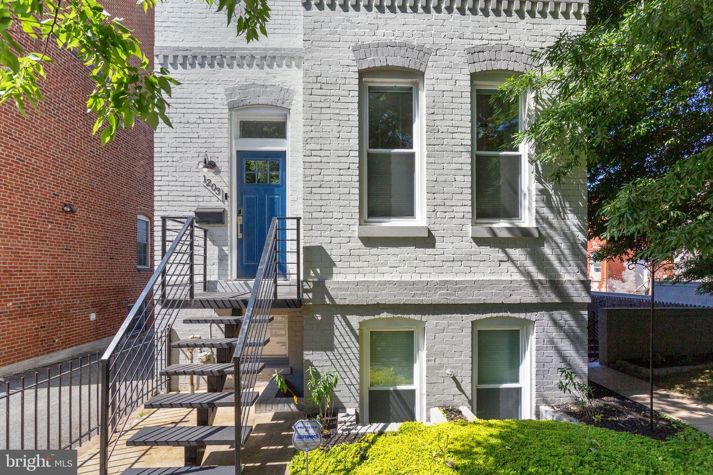1203 MORSE STREET NE