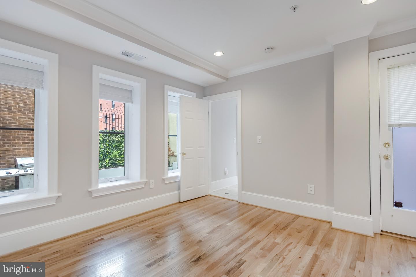 2527 K STREET NW