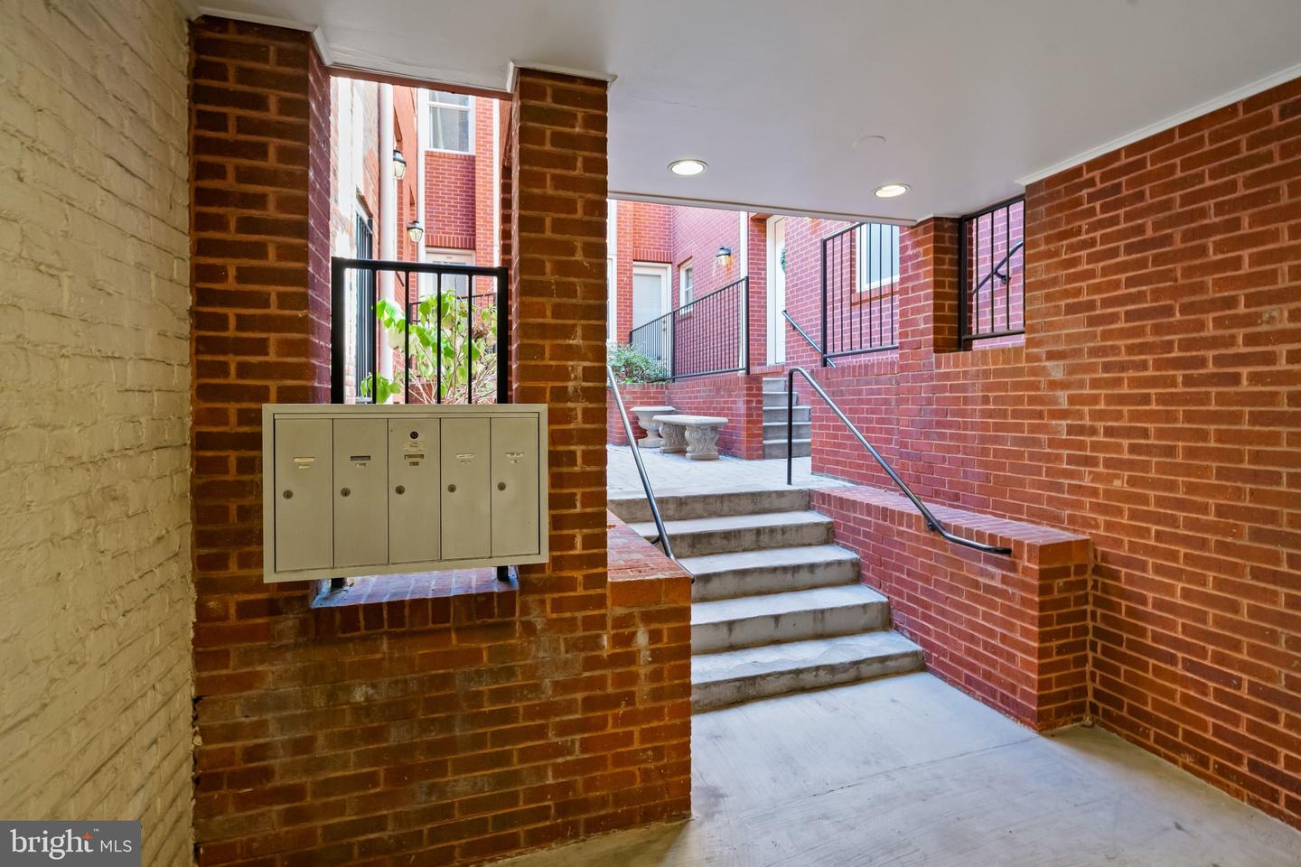 2527 K STREET NW