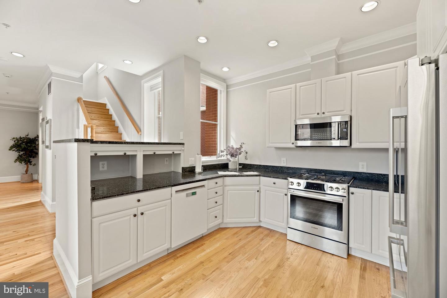 2527 K STREET NW