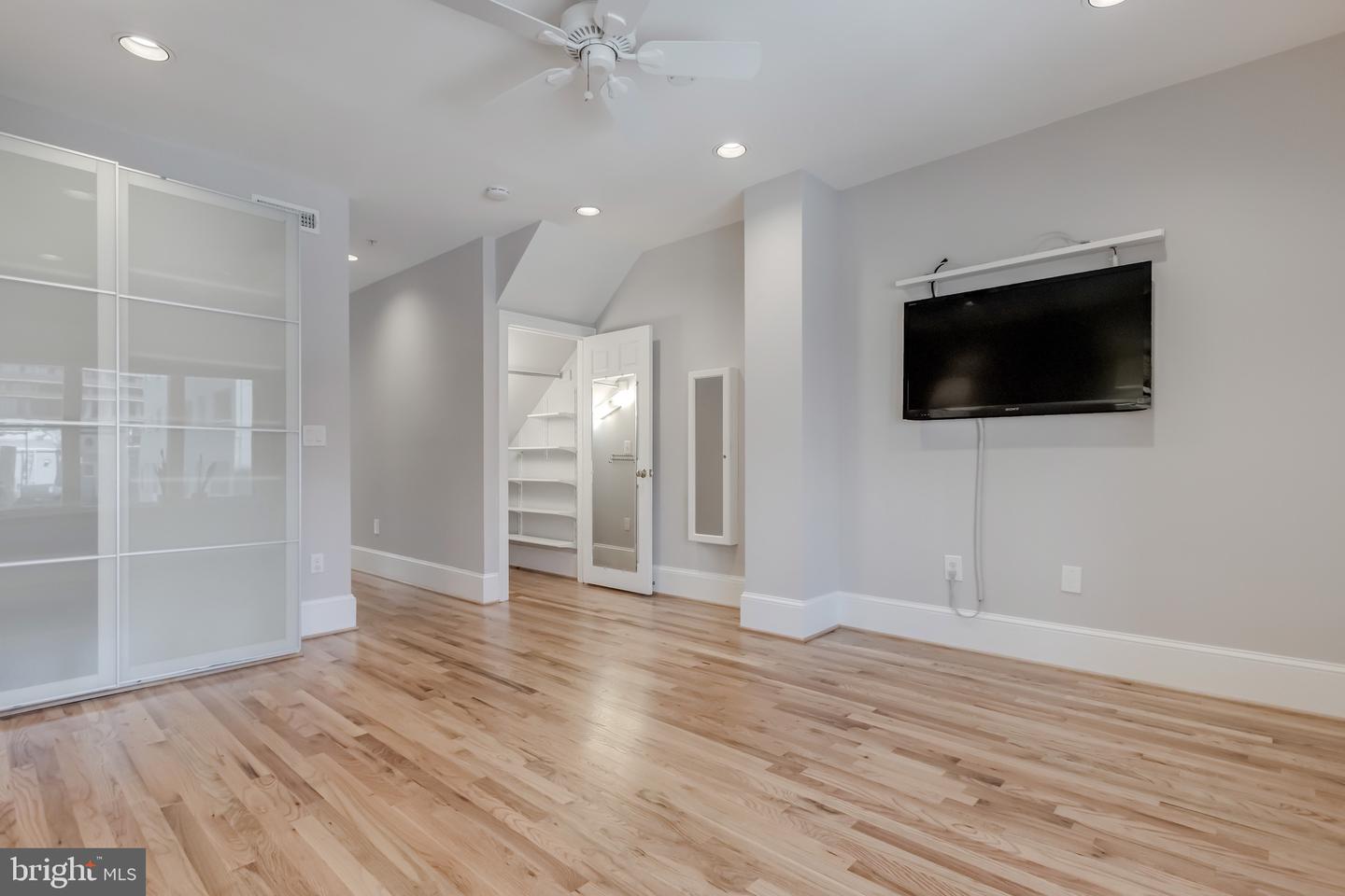 2527 K STREET NW
