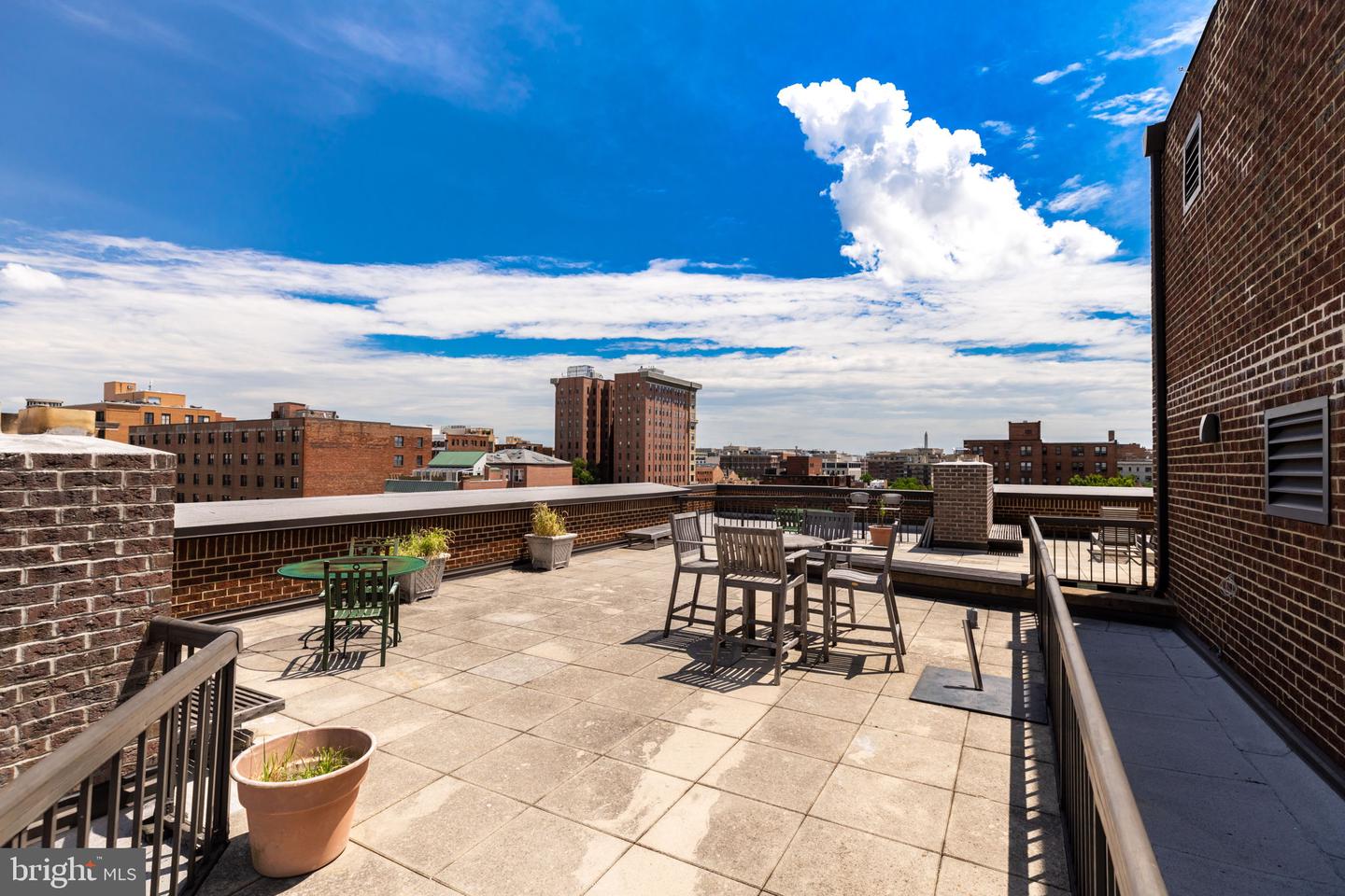 1700 17TH STREET NW Unit: 505