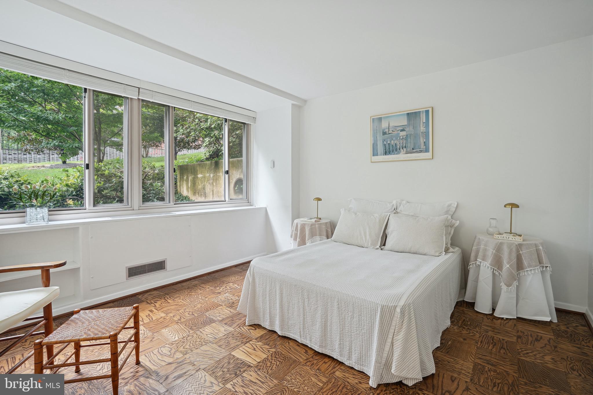 4101 CATHEDRAL AVENUE NW Unit: 107