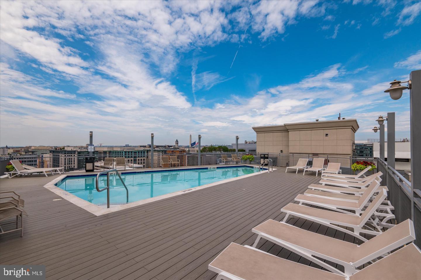 555 Massachusetts Ave NW #814