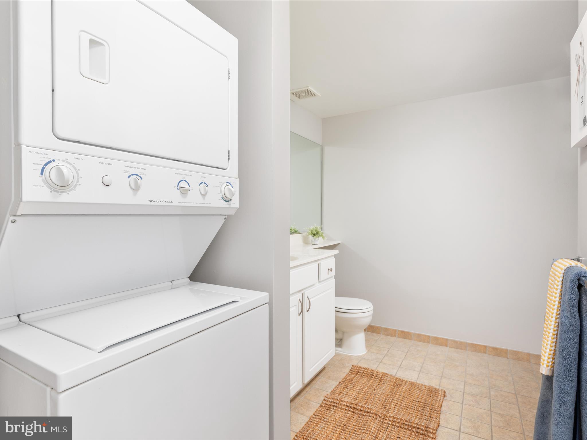 555 Massachusetts Ave NW #814