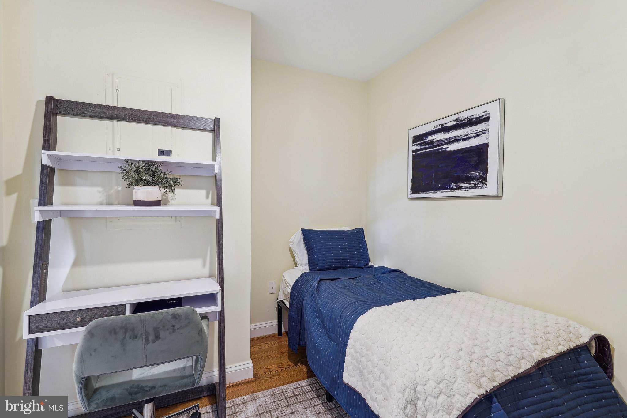 1840 Vernon St NW #207