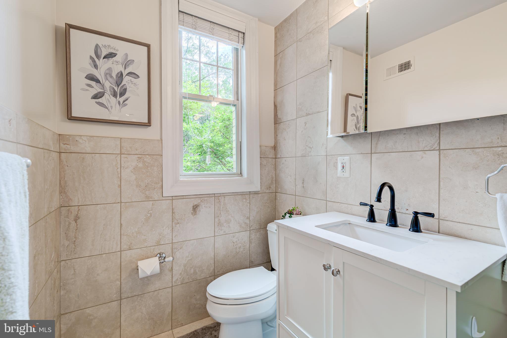 1858 California St NW #20