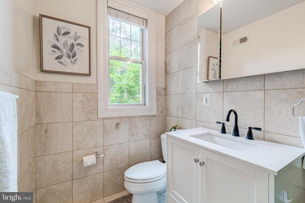 1858 California St NW #20