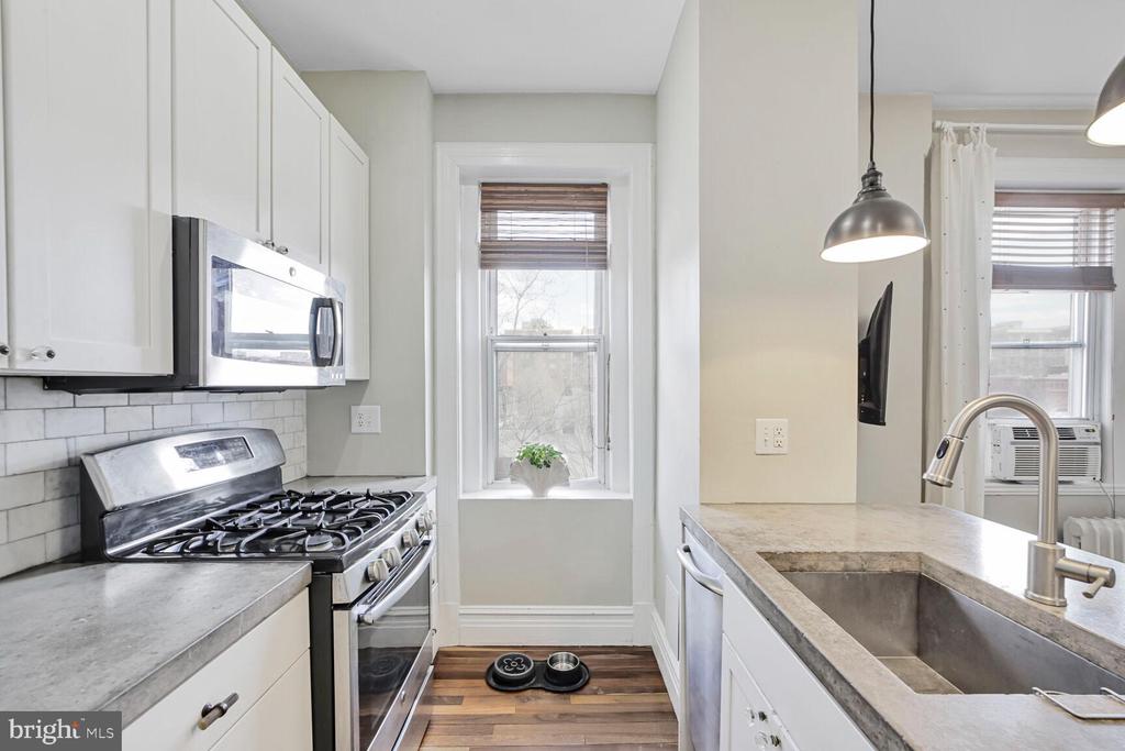 1526 17TH STREET NW Unit: 304