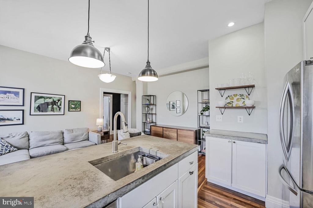 1526 17TH STREET NW Unit: 304