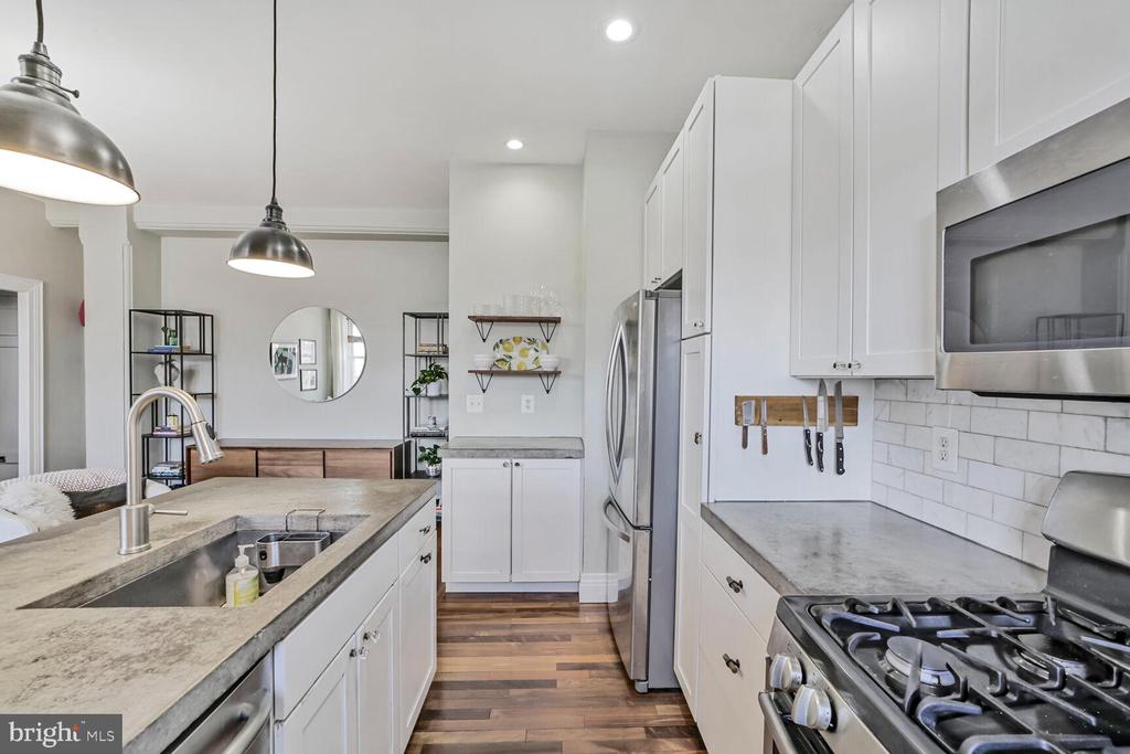 1526 17TH STREET NW Unit: 304