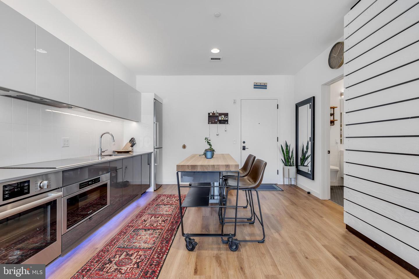57 N St NW #329