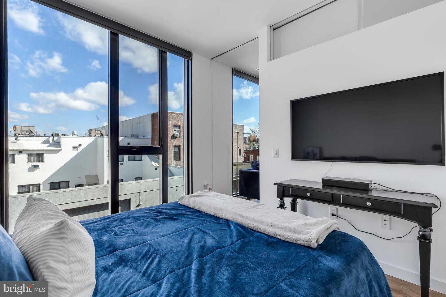 57 N St NW #329