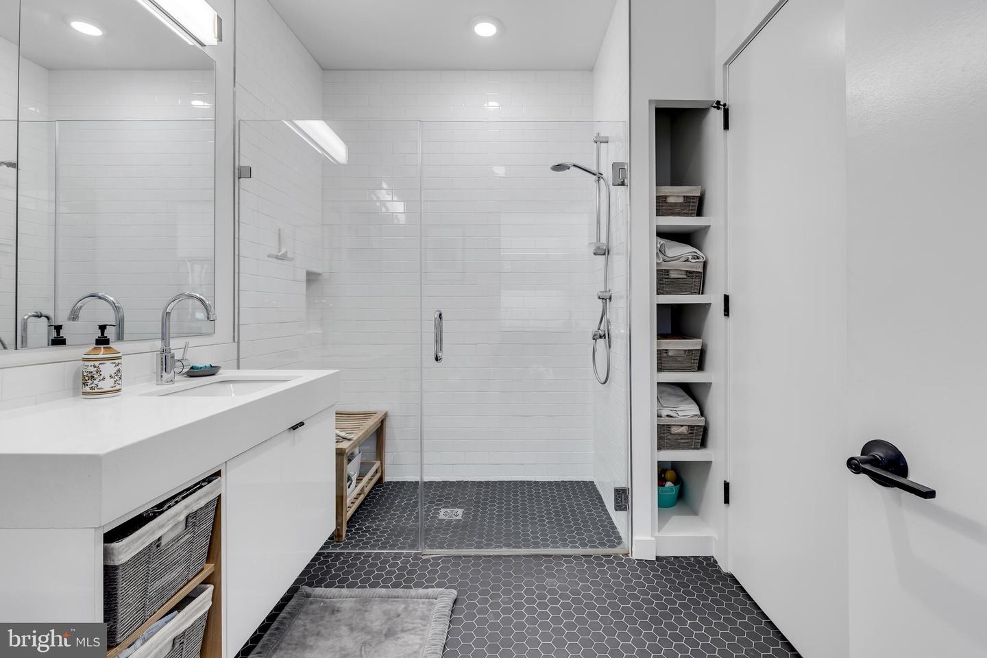57 N St NW #329