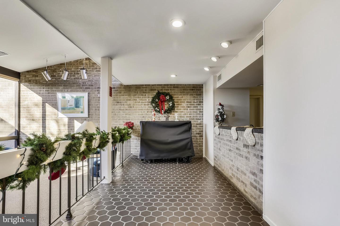 4932 SENTINEL DRIVE Unit: 405