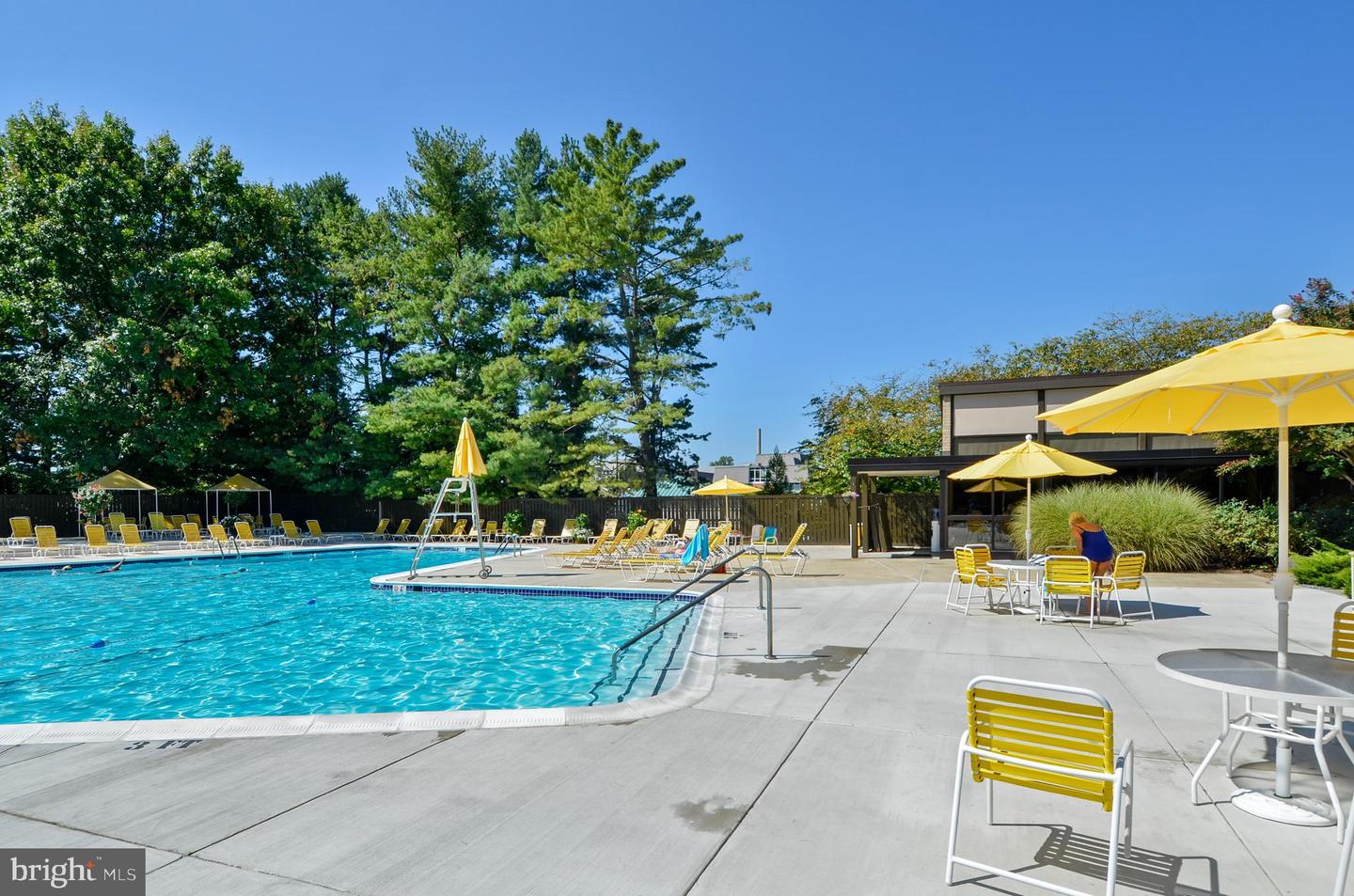 4932 SENTINEL DRIVE Unit: 405