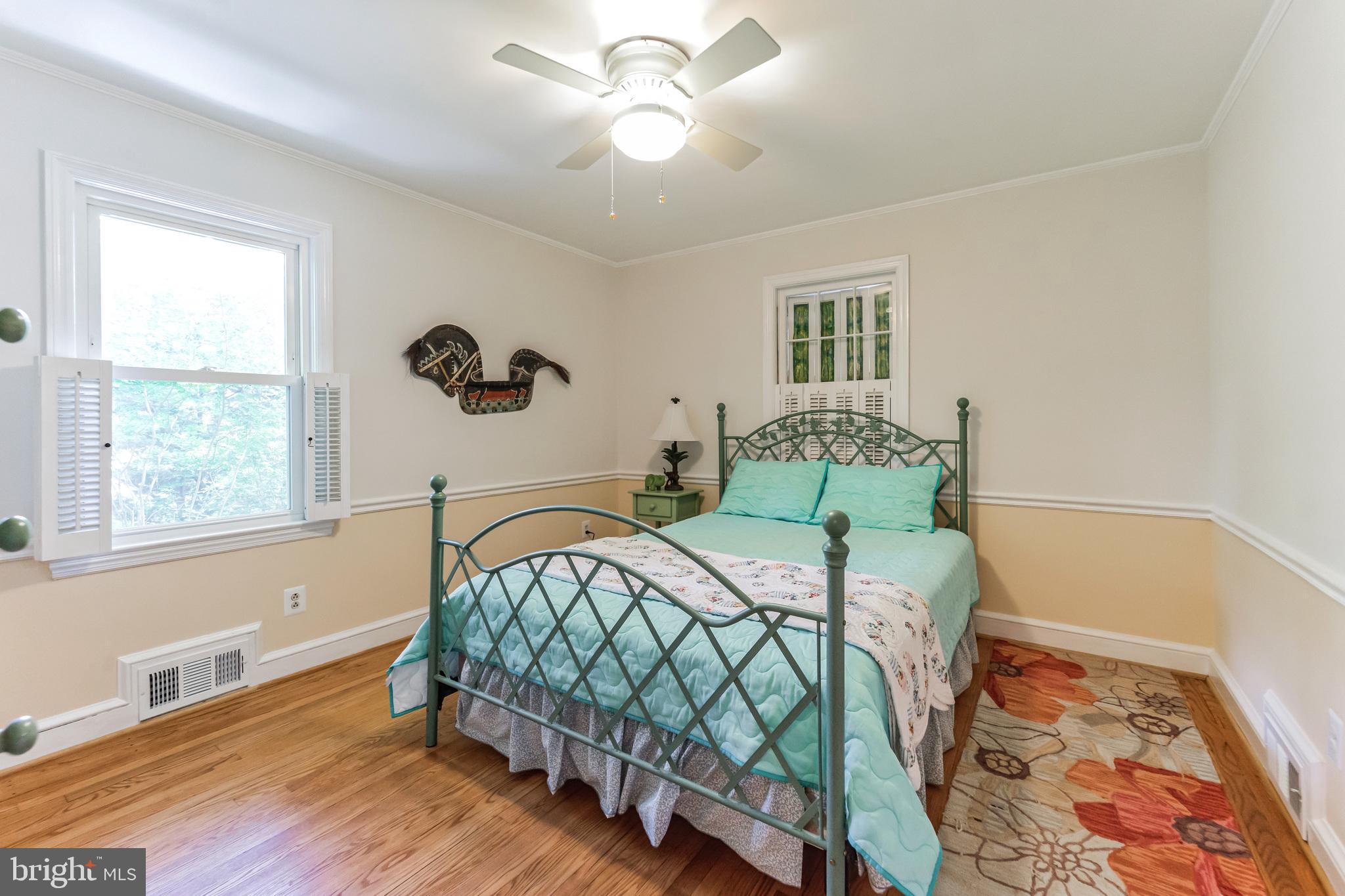 8907 Sudbury Rd