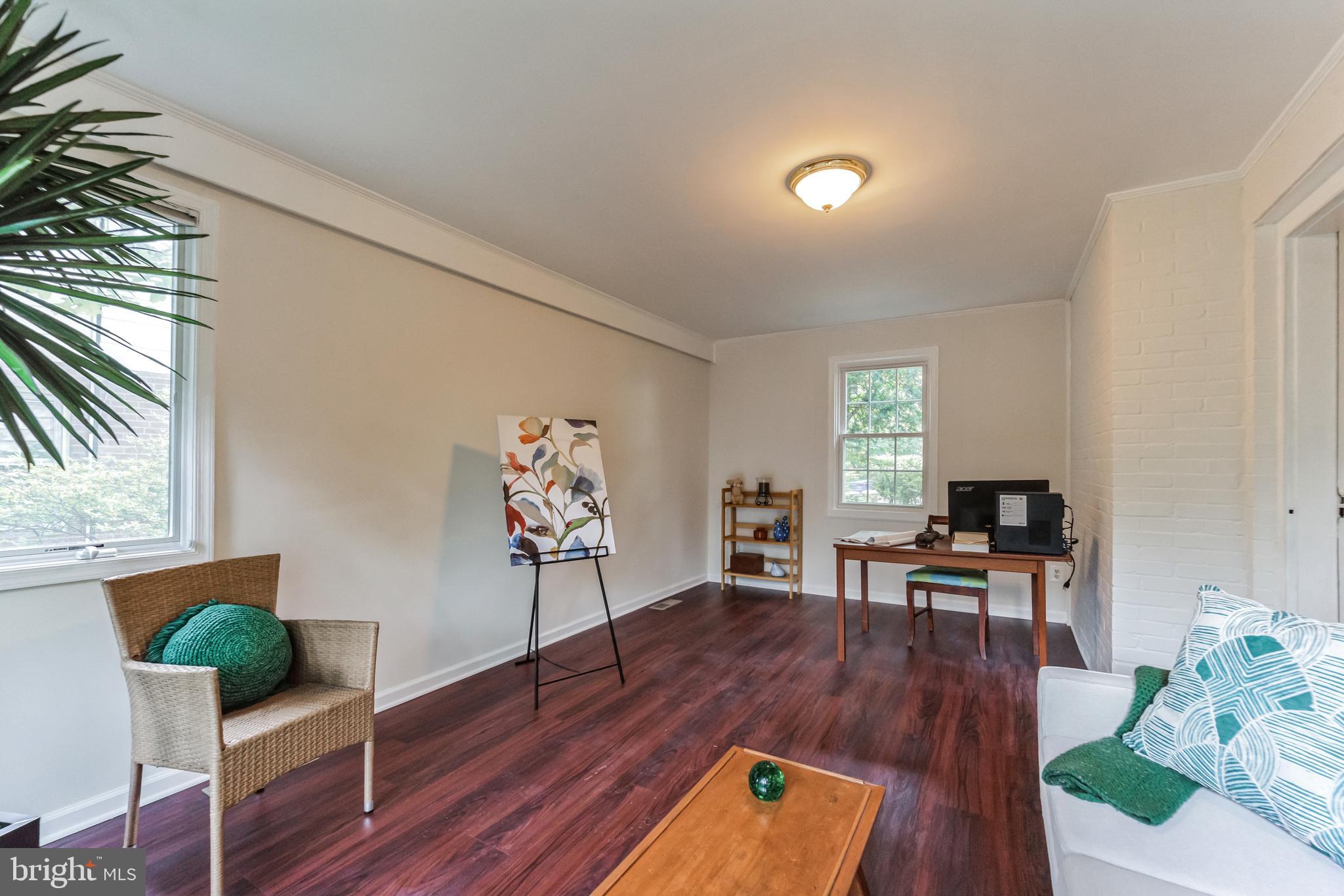 8907 Sudbury Rd