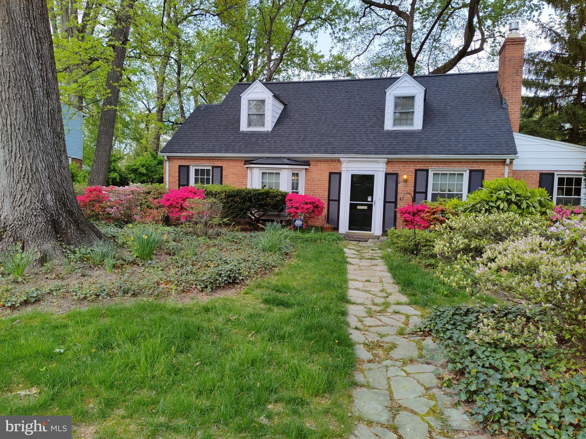 8907 Sudbury Rd