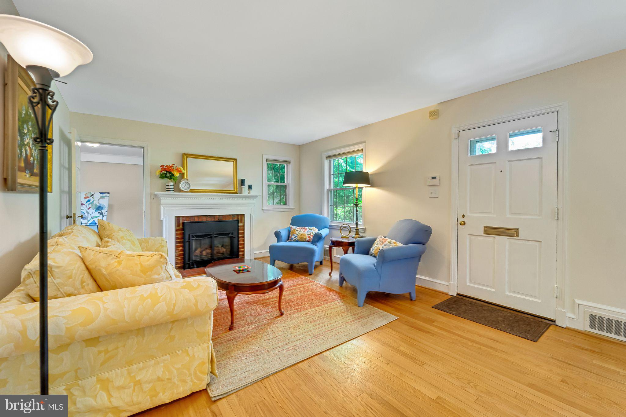 8907 Sudbury Rd