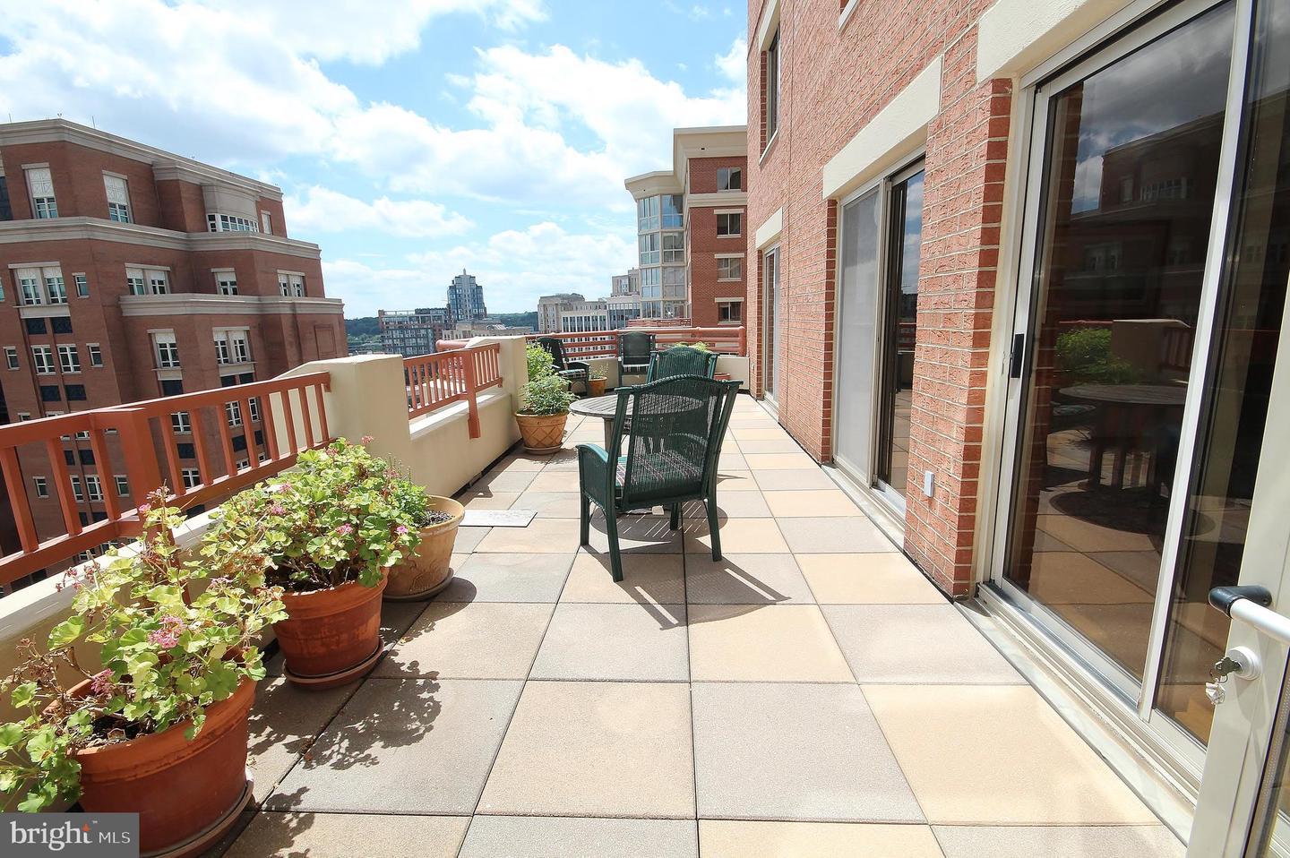 2151 JAMIESON AVENUE Unit: 1809