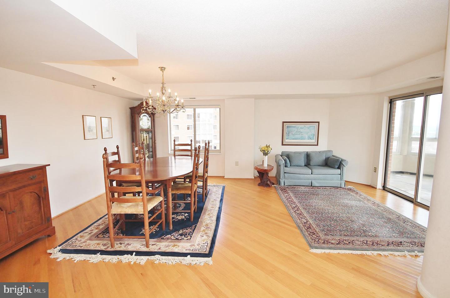 2151 JAMIESON AVENUE Unit: 1809