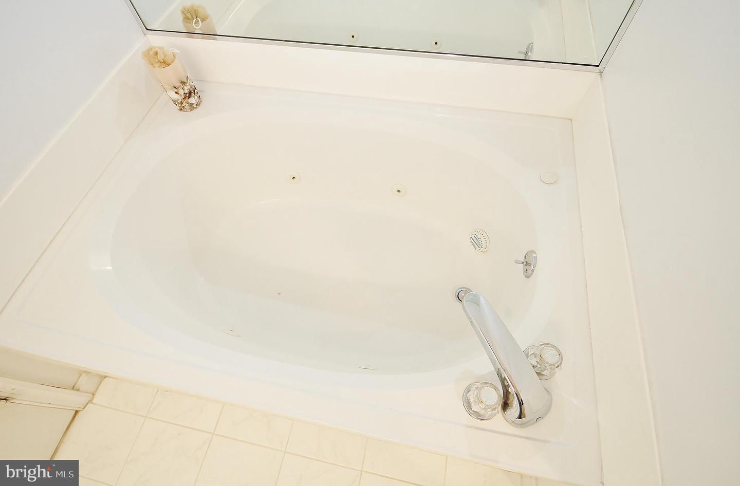 2151 JAMIESON AVENUE Unit: 1809