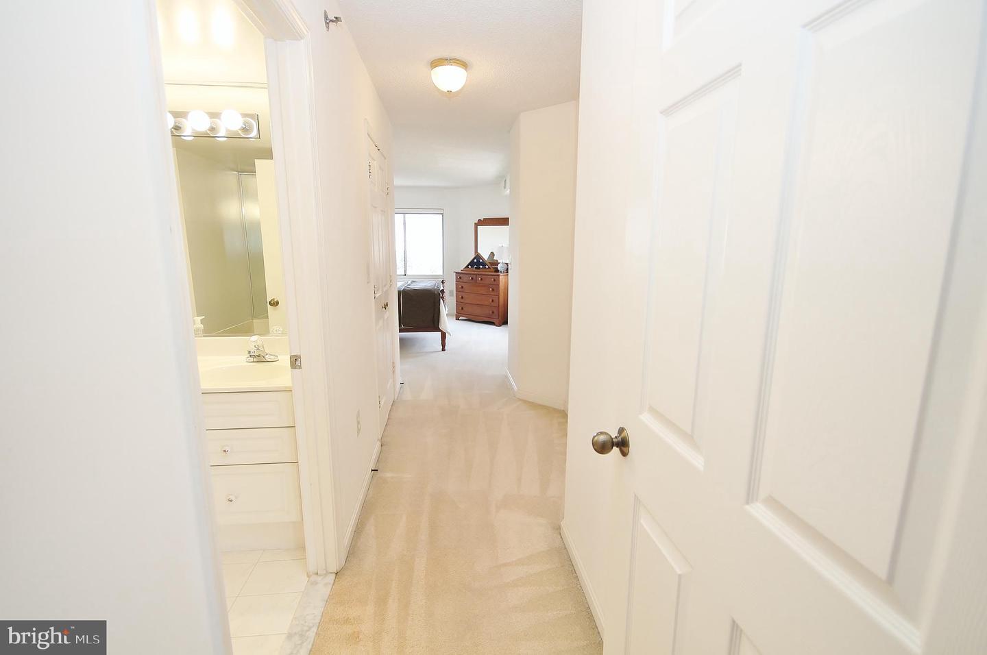 2151 JAMIESON AVENUE Unit: 1809