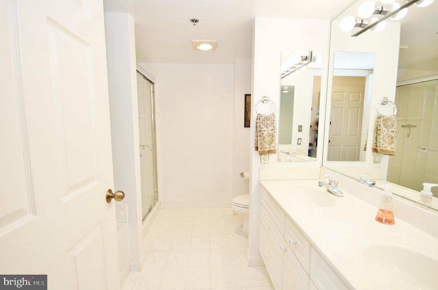 2151 JAMIESON AVENUE Unit: 1809