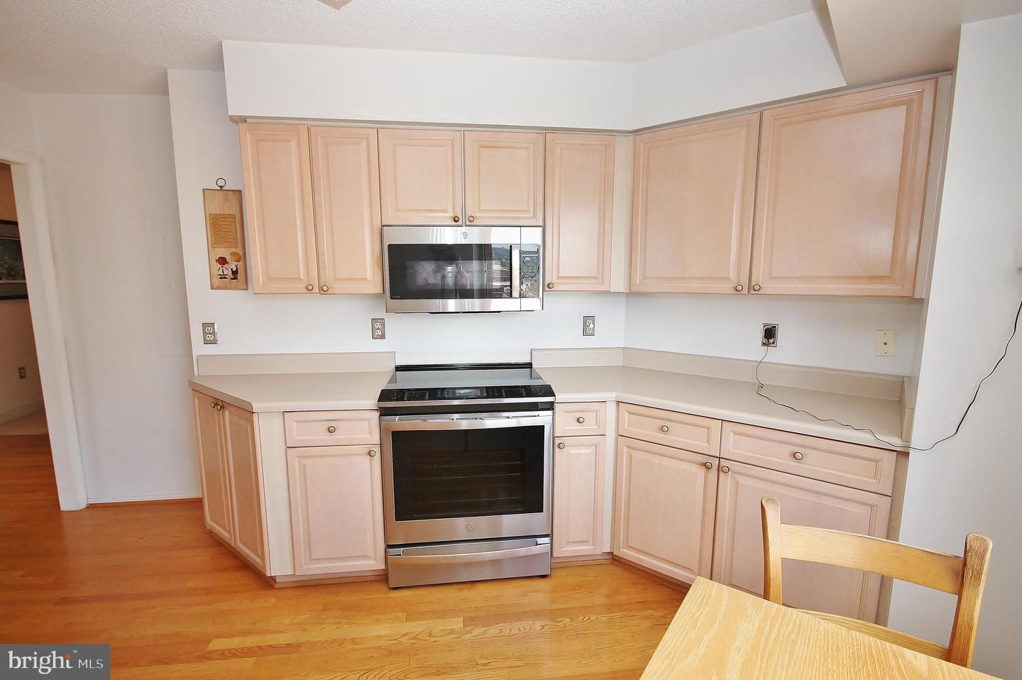 2151 JAMIESON AVENUE Unit: 1809