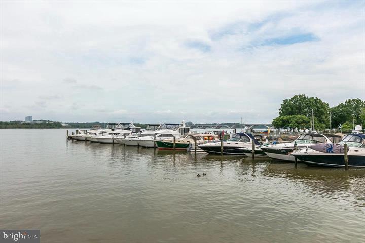 2151 JAMIESON AVENUE Unit: 1809