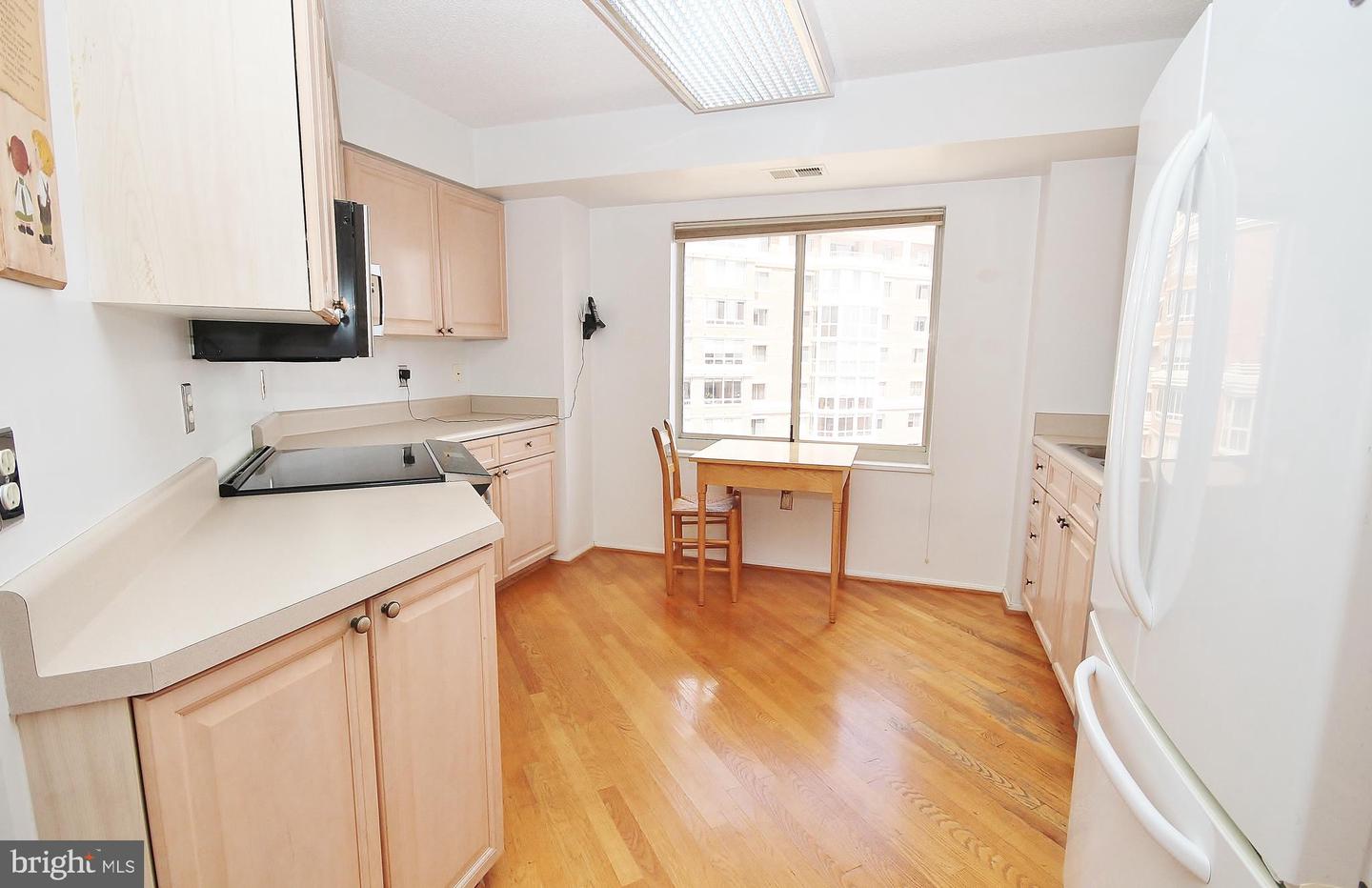 2151 JAMIESON AVENUE Unit: 1809