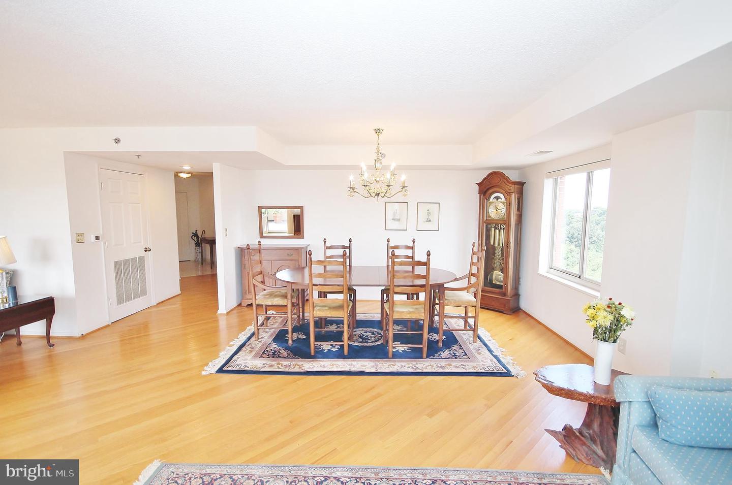 2151 JAMIESON AVENUE Unit: 1809