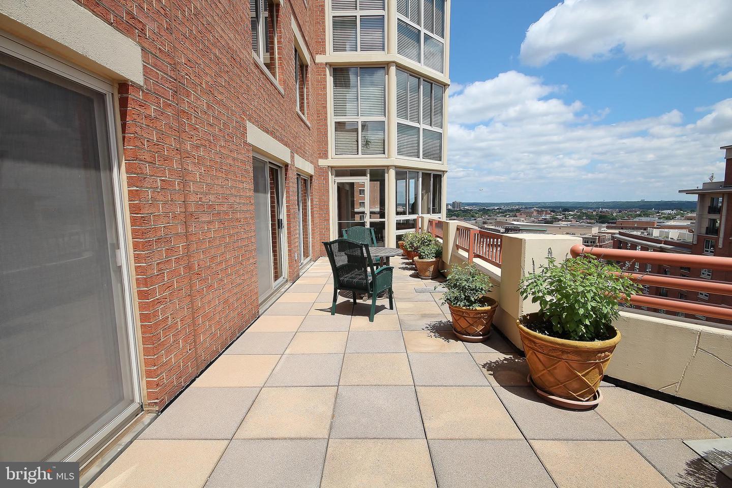 2151 JAMIESON AVENUE Unit: 1809