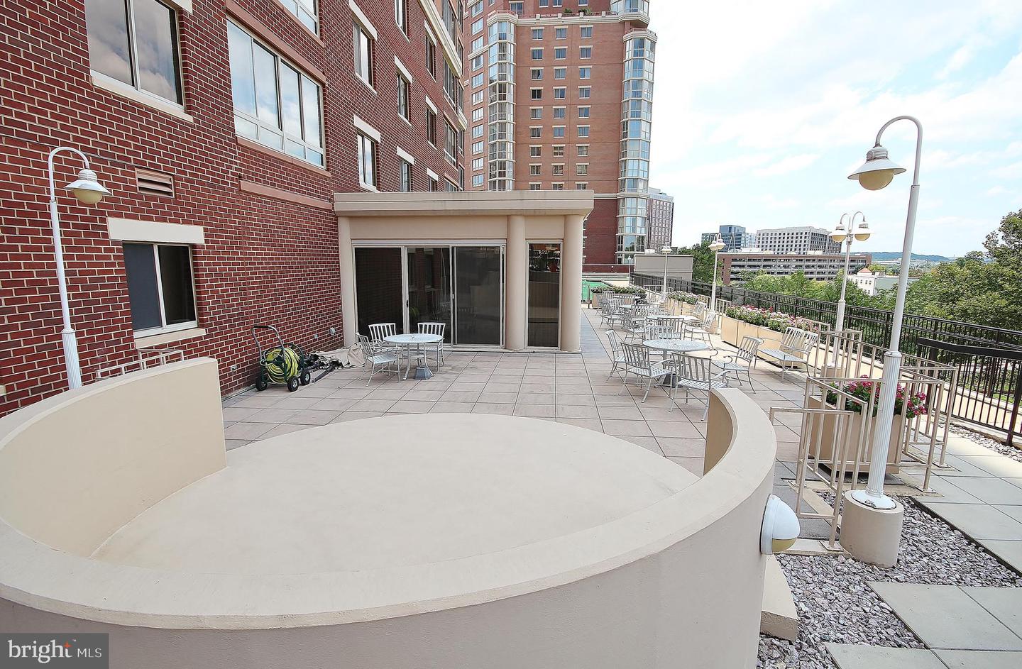 2151 JAMIESON AVENUE Unit: 1809